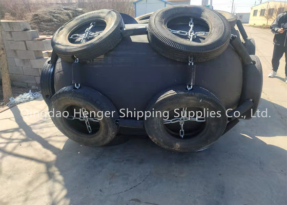 गुणवत्ता Customized ISO17357 Pneumatic Rubber Fender 0.3-4.8 M for Marine Applications फैक्टरी
