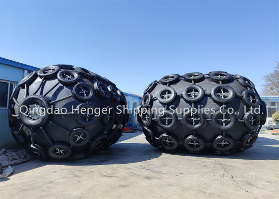 गुणवत्ता ISO 17357 Compliant Natural Rubber Pneumatic Rubber Fender with 50Kpa/80kpa Working Pressure for Marine Protection कारखाना