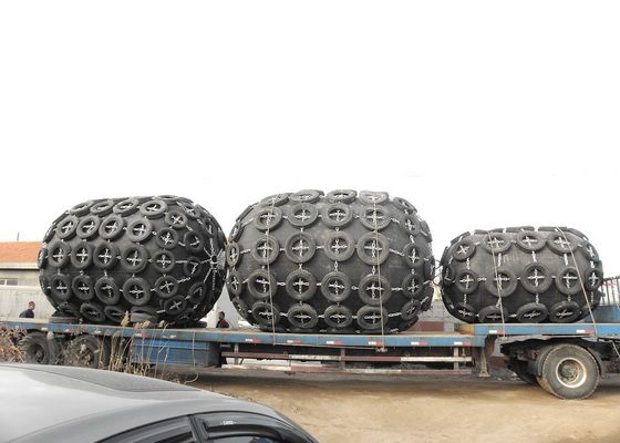 गुणवत्ता 0.7 * 1.5 ~ 1.0 * 1.5 रबड़ एसटीएस एसटीडी 50 केपी दूधिया सफेद जहाज ग्रे टिकाऊ समुद्री फेंडर फैक्टरी