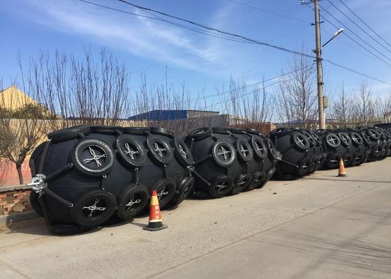 गुणवत्ता 0.7 * 1.5 ~ 1.0 * 1.5 रबड़ एसटीएस एसटीडी 50 केपी दूधिया सफेद जहाज ग्रे टिकाऊ समुद्री फेंडर फैक्टरी