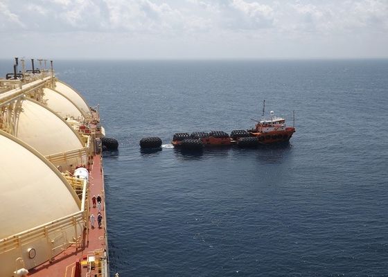 गुणवत्ता पतवार की रक्षा के लिए गर्म बिक्री योकोहामा प्रकार की inflatable रबर फेंडर फैक्टरी