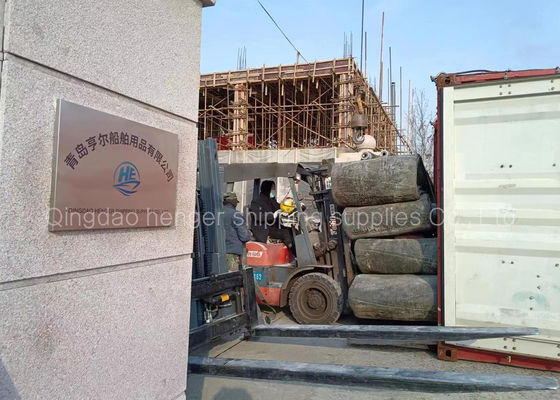 गुणवत्ता शिप लॉन्चिंग के लिए DNV सर्टिफिकेट 1.8x12m न्यूमेटिक मरीन रबर एयरबैग फैक्टरी