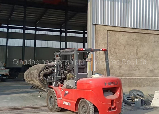 गुणवत्ता शिप लॉन्चिंग के लिए DNV सर्टिफिकेट 1.8x12m न्यूमेटिक मरीन रबर एयरबैग फैक्टरी