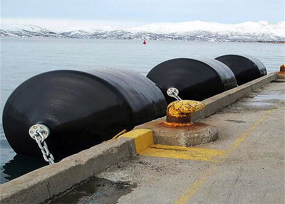 गुणवत्ता पीयू सरफेस चेन टायर्स नेट ईवा फोम फिल्ड फेंडर पॉल्यूरिया स्प्रेइंग फैक्टरी