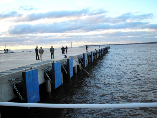 गुणवत्ता शंकु प्रकार समुद्री जहाज रबर फेंडर पैड, शंकु नाव रबर फेंडर फैक्टरी
