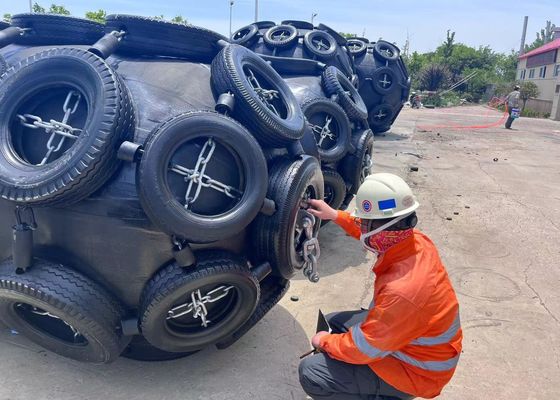 गुणवत्ता नौका या जहाज फेंडर वायवीय रबर योकोहामा प्रकार फेंडर फैक्टरी