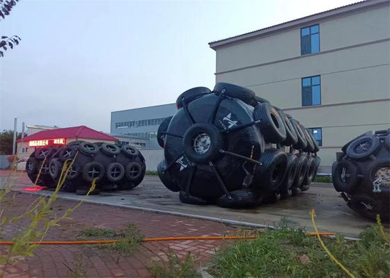 गुणवत्ता चेन टायर ब्लैक ईवीए सॉलिड फेंडर के साथ ईवीए फ्लोटिंग फोम भरा फेंडर फैक्टरी