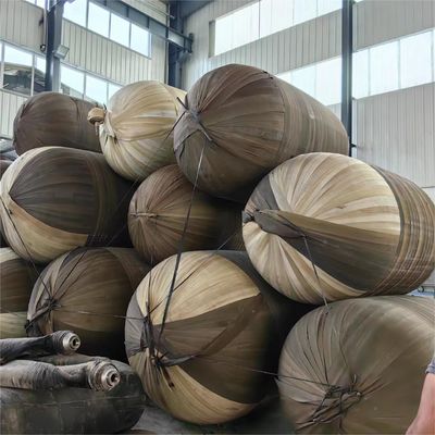 गुणवत्ता नाव के लिए चेन और टायर नेट 50kpa के साथ काला 2000x4000 मिमी वायवीय रबर फेंडर फैक्टरी