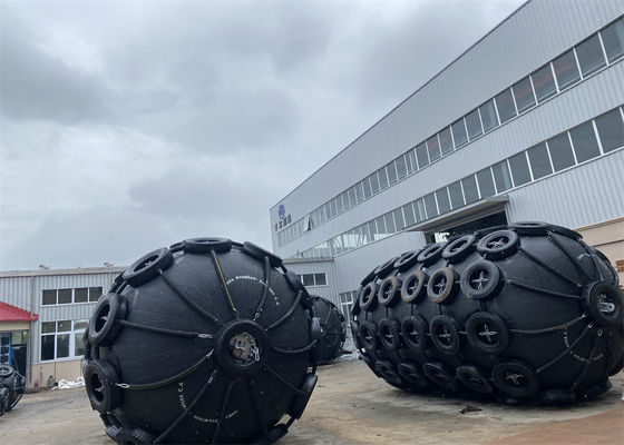 गुणवत्ता 50Kpa 3.3*6.5M योकोहामा प्रकार चेन टायर के साथ वायवीय रबर फेंडर फैक्टरी