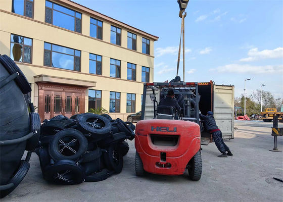 गुणवत्ता नौसेना के लिए समुद्री एसटीएस वायवीय रबर फेंडर फैक्टरी