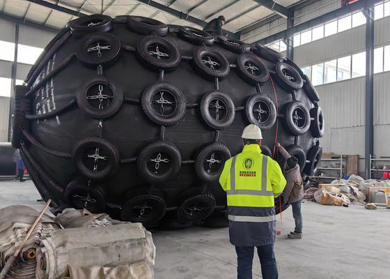 गुणवत्ता वाष्पजन्य समुद्री फेंडर योकोहामा चेन नेट के साथ प्राकृतिक रबर के inflatable फेंडर फैक्टरी