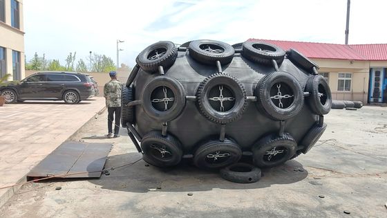 गुणवत्ता 2 वर्ष की वारंटी समुद्री रबर फेंडर योकोहामा वायवीय रबर फेंडर फैक्टरी