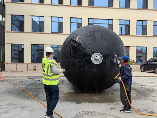 गुणवत्ता आईएसओ17357-2014 समुद्री फेंडर योकोहामा प्रकार के वायवीय रबर फेंडर फैक्टरी