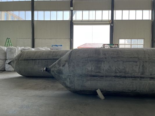 गुणवत्ता High Pressure Resistance Inflatable Marine Airbags Cylindrical Type Offering Performance for Ship Launching and Cargo Handling फैक्टरी