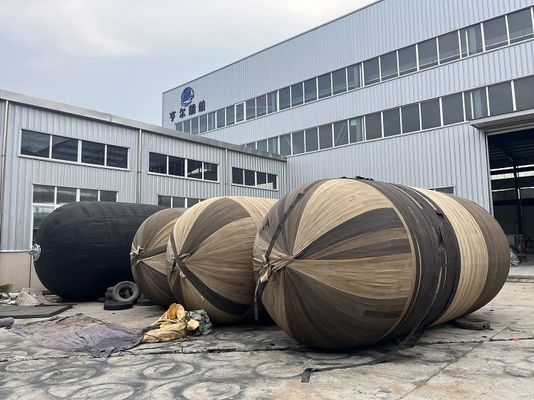 गुणवत्ता जहाजों के लिए योकोहामा भारी शुल्क inflatable रबर fenders फैक्टरी
