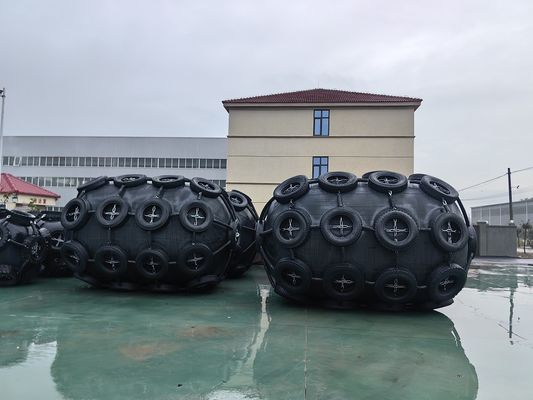 गुणवत्ता टिकाऊ inflatable सिलेंडर योकोहामा फेंडर / Pneumatic रबर फेंडर फैक्टरी