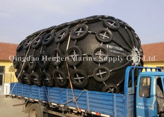 गुणवत्ता नावों के जहाजों के जहाजों के लिए डिफ्लेटेड और फोल्ड करने योग्य फ़्लोटिंग इंफ्लैटेबल समुद्री रबर फेंडर फैक्टरी