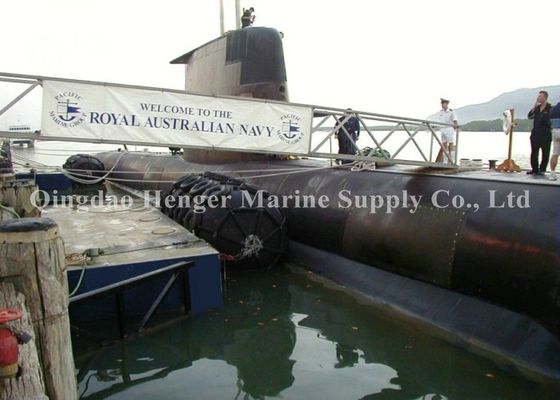 गुणवत्ता विभिन्न आकार और ISO17357 प्रमाणन के साथ 50Kpa वायवीय रबर फेंडर फैक्टरी