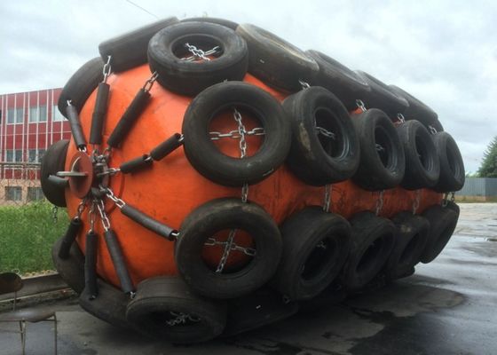 गुणवत्ता आईएसओ17357 अनुरूप फोम से भरा हुआ फेंडर, 0.5-4.8 मीटर व्यास और समुद्री अनुप्रयोगों के लिए 12 महीने का शेल्फ लाइफ फैक्टरी