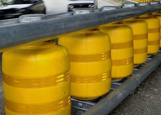 गुणवत्ता पीयू फोम / ईवीए यातायात सुरक्षा रोलर बैरियर राजमार्ग रोलर बैरियर दुर्घटना के लिए - प्रोन रोड्स फैक्टरी