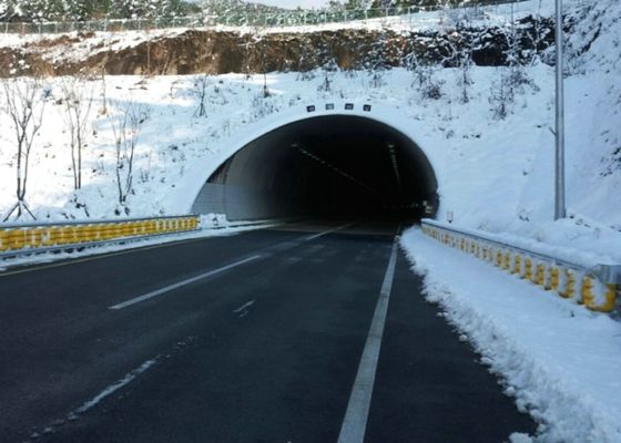 गुणवत्ता हेवी ड्यूटी राजमार्ग रोलर वाहन सुरक्षा बैरियर एंटी-केमिकल जंग फैक्टरी