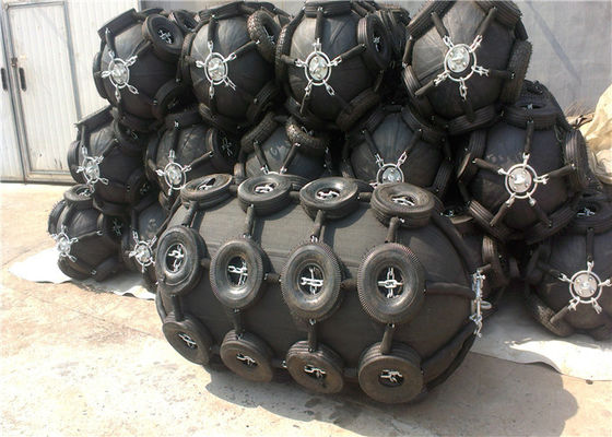 गुणवत्ता ISO17357 के साथ एयर टाइटनेस रबर मरीन बोट फेंडर अच्छा स्थायित्व फैक्टरी