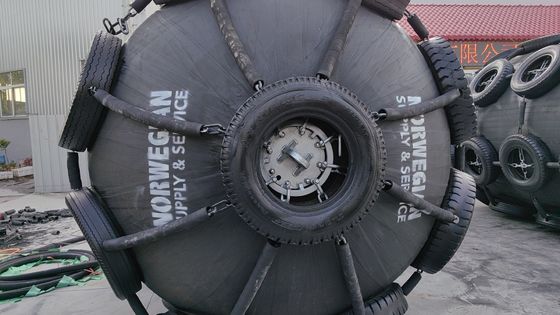 गुणवत्ता जहाज कारखाना अपतटीय वायवीय समुद्री फेंडर समग्र घुमावदार फैक्टरी