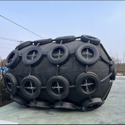 गुणवत्ता ISO 17357 Certified Natural Rubber Pneumatic Fender with 50Kpa Working Pressure for Marine Safety कारखाना