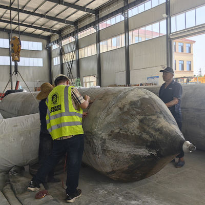 गुणवत्ता समुद्री लिफ्टिंग बोट डॉक न्यूमेटिक इन्फ्लेटेबल शिप लॉन्चिंग रबर एयरबैग फैक्टरी