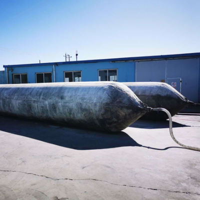 गुणवत्ता अति टिकाऊ समुद्री रबर एयरबैग भारी भारों के साथ जहाजों के संचालन के लिए लचीले समाधान फैक्टरी