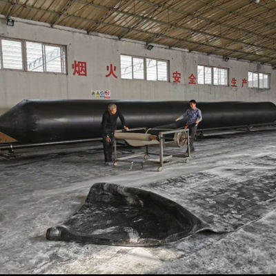 गुणवत्ता अति टिकाऊ समुद्री रबर एयरबैग भारी भारों के साथ जहाजों के संचालन के लिए लचीले समाधान फैक्टरी