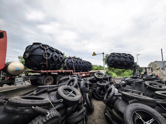 गुणवत्ता समुद्री डॉकिंग के लिए बीवी प्रमाणित वायवीय रबर फेंडर फैक्टरी