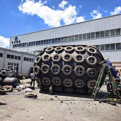 गुणवत्ता समुद्री सुरक्षा और जहाज बर्थिंग के लिए वायवीय रबर फेंडर फैक्टरी
