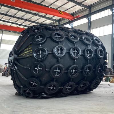 गुणवत्ता High-Quality Black Pneumatic Rubber Fender for STS/STD Operations | CCS/BV/LR/DNV Certified फैक्टरी