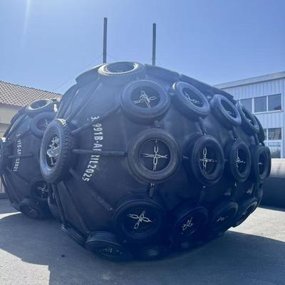 गुणवत्ता CCS/BV/LR/DNV Certified High-Quality Black Pneumatic Rubber Fender – Ideal for STS/STD Marine Operations फैक्टरी