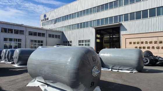 गुणवत्ता उत्कृष्ट प्रदर्शन और रंगीन विशेषताएं फोम से भरे हुए फेंडर गर्म जस्ती जंजीरों के साथ फैक्टरी