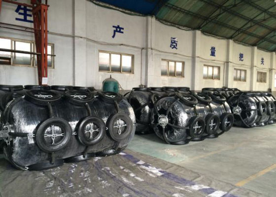 गुणवत्ता अच्छा विरोधी टकराव प्रदर्शन आसान स्थापना के साथ फोम भरा समुद्री डोनट फ़ेंडर फैक्टरी