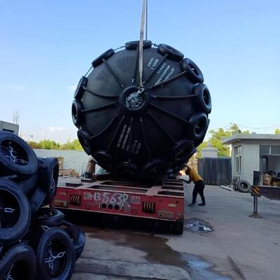 गुणवत्ता Initial Internal Pressure 80kpa Marine Fender Net Type Ideal For Marine Vessel Impact Absorption Dock Safety Systems फैक्टरी