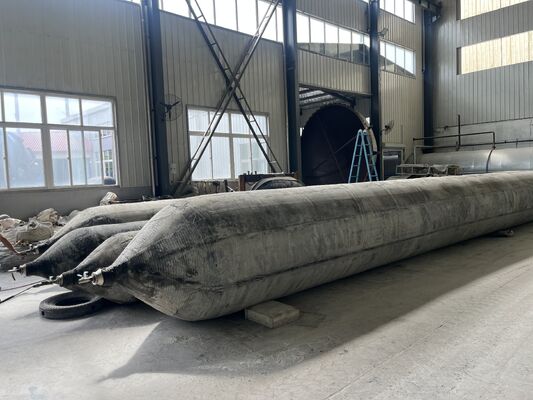 गुणवत्ता Marine Rubber Airbag with Rapid Inflation Manifold for Simultaneous Multi Unit Operation in 0.8-3 M Diameter कारखाना