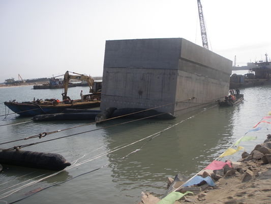 गुणवत्ता 0.08Mpa 250T / M जहाज को समुद्री बचाव एयरबैग का शुभारंभ फैक्टरी