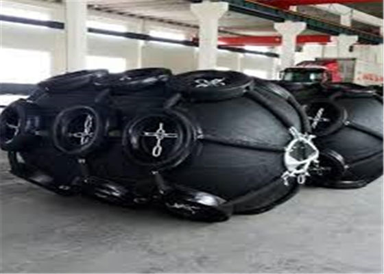 गुणवत्ता 3.3m 50kPa 80kPa वेसल प्रोटेक्शन बोट रबर फेंडर फैक्टरी