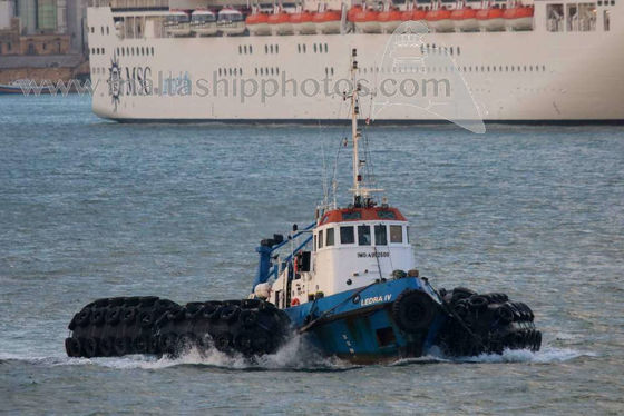 गुणवत्ता शिप बर्थिंग के लिए 50kpa सबमरीन स्लिंग टाइप फेंडर योकोहामा न्यूमेटिक रबर फेंडर फैक्टरी