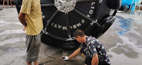 गुणवत्ता न्यूमेटिक फ्लोटिंग सबमरीन फेंडर योकोहामा न्यूमेटिक रबर फेंडर फैक्टरी