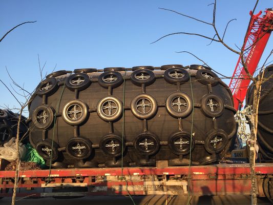 गुणवत्ता रस्सी नेट वायवीय नाव फेंडर वायवीय रबड़ फेंडर के साथ रबड़ चटाई फैक्टरी