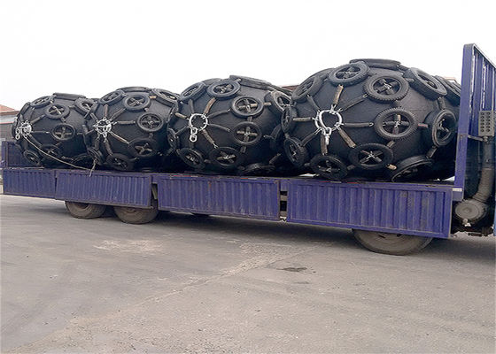 गुणवत्ता आईएसओ 17357 50 केपीए / 80 केपीए वायवीय समुद्री फेंडर फ्लोटिंग फेंडर योकोहामा फैक्टरी