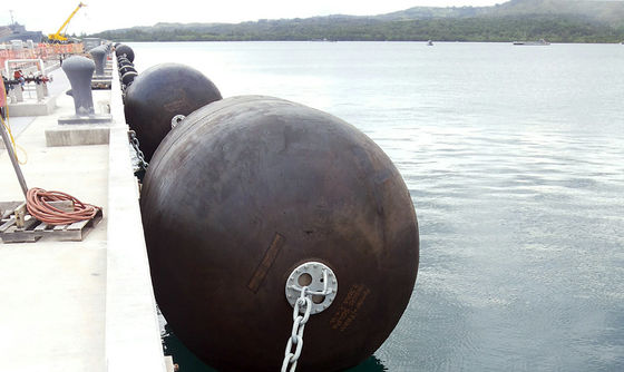 गुणवत्ता D153 योकोहामा रबर फ़ेंडर समुद्री रबर फ़ेंडर सिस्टम फैक्टरी