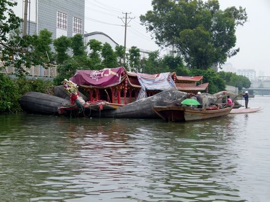 गुणवत्ता समुद्री इन्फ्लेटेबल बोट हाइड्रो न्यूमेटिक फेंडर रबर फ्लोटिंग बोट फेंडर फैक्टरी
