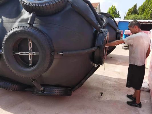 गुणवत्ता योकोहामा प्रकार वायवीय रबड़ फेंडर नाव समुद्री रबड़ फेंडर फैक्टरी