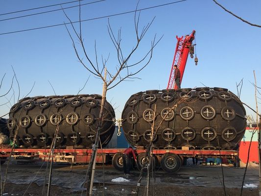 गुणवत्ता 50kpa 2.0D * 3.5L समुद्री योकोहामा वायवीय फेंडर प्राकृतिक रबर फैक्टरी