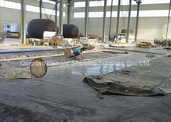 गुणवत्ता हेंगर मरीन रबर इन्फ्लेटेबल बोट फेंडर शिप लॉन्चिंग फैक्टरी